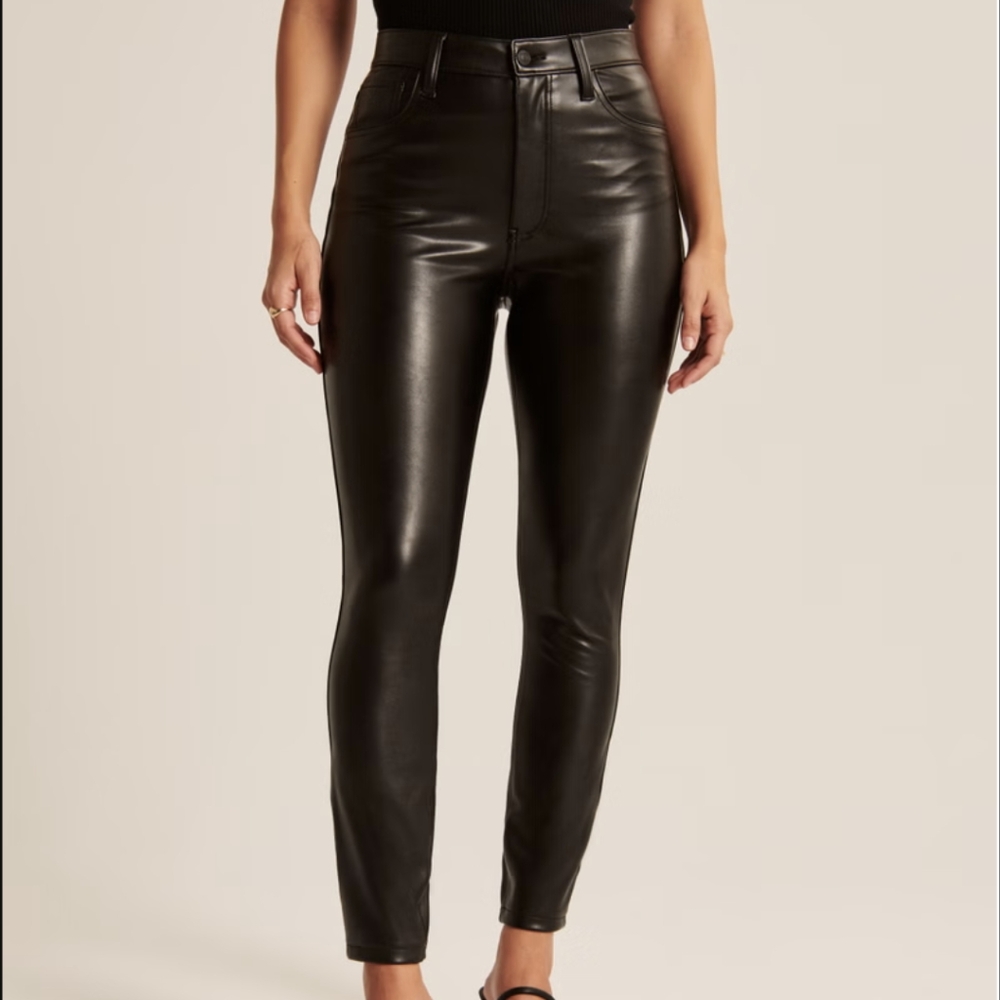 Abercrombie vegan leather skinny pants BNWOT